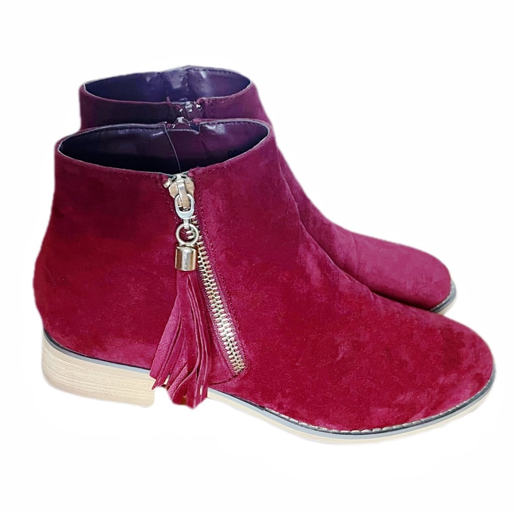 Forever 21 Women’s Faux Suede Round Toe Ankle Boots with Tassel Details Burgundy